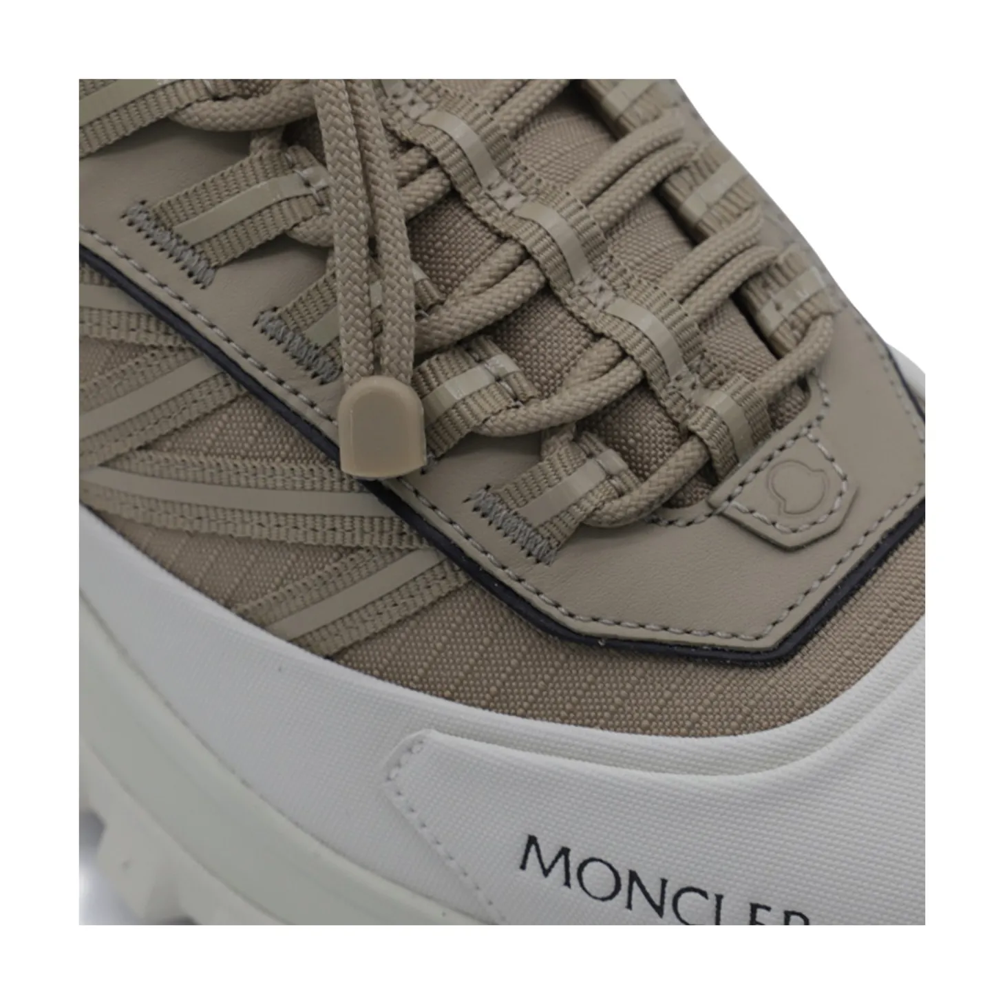 beige_and_white_trailgrip_3.webp BEIGE AND WHITE TRAILGRIP GTX SNEAKERS