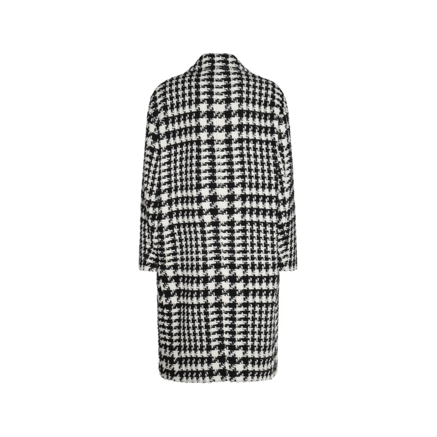 black_and_white_coat_1.webp BLACK AND WHITE COAT