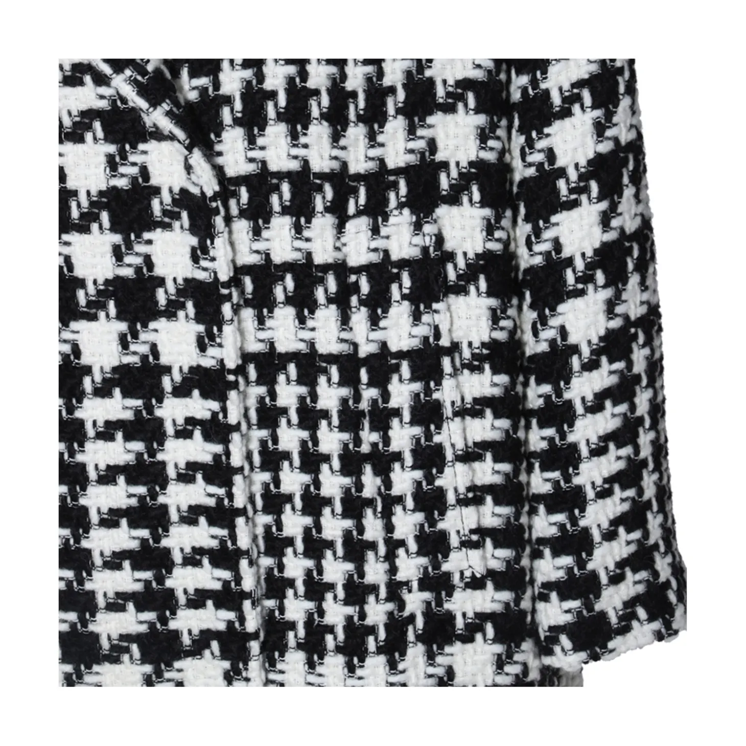 black_and_white_coat_2.webp BLACK AND WHITE COAT