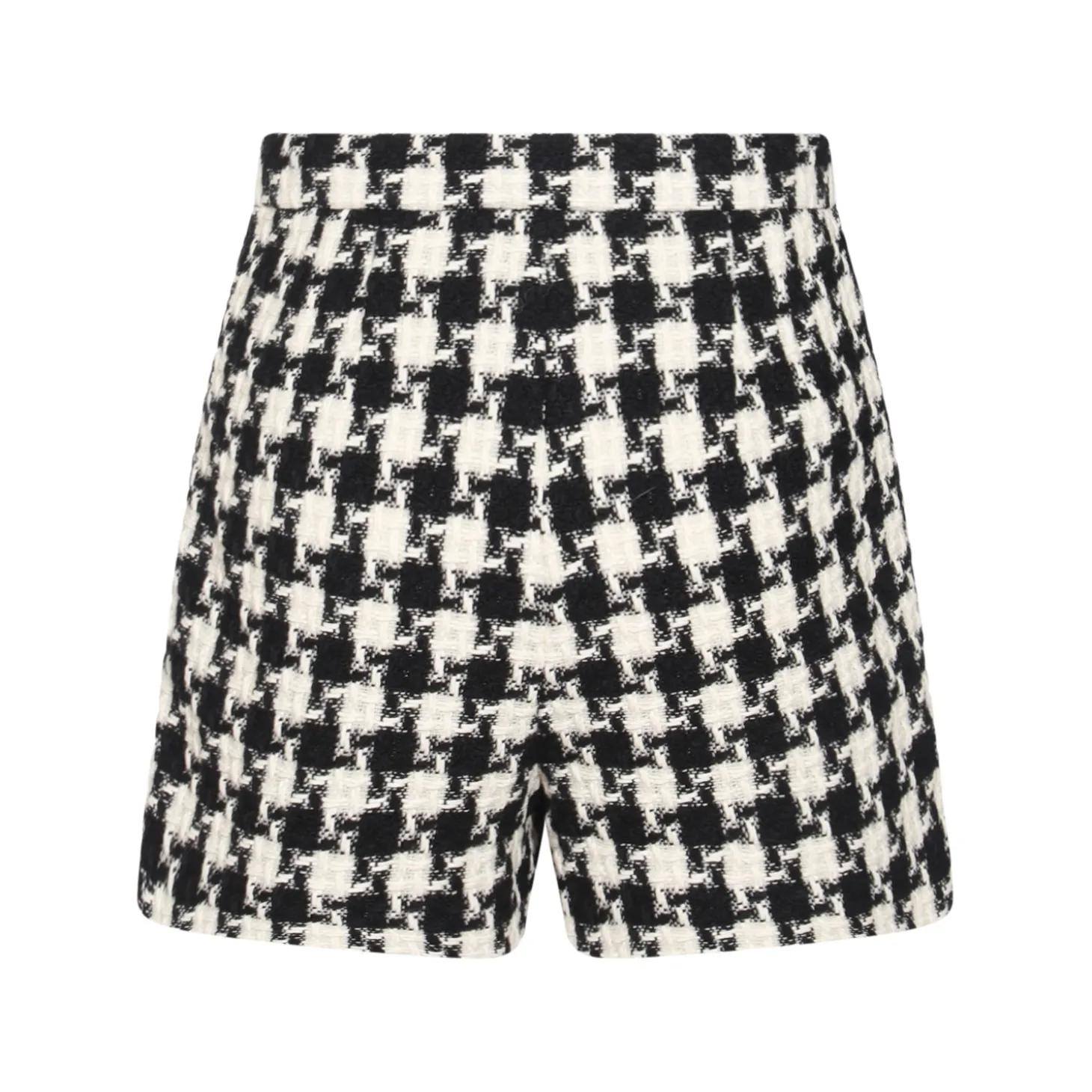 black_and_white_shorts_1.webp BLACK AND WHITE SHORTS