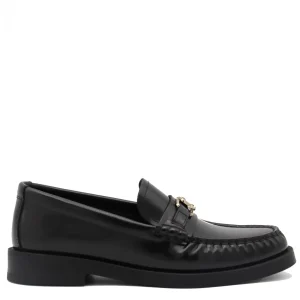 BLACK FLATS