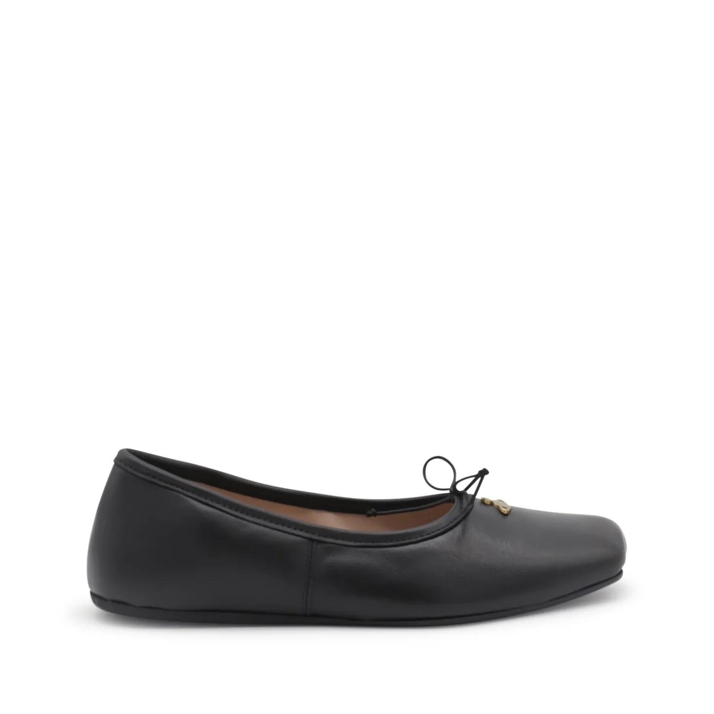 black_flats_0.webp BLACK FLATS