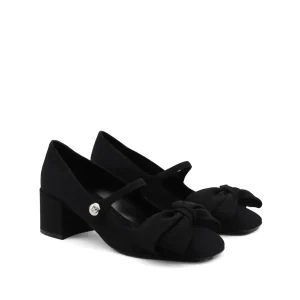 BLACK FLATS