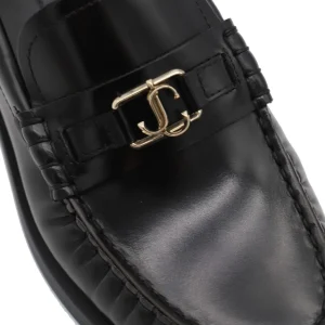 BLACK FLATS