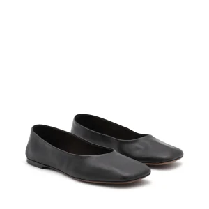 BLACK LEATHER FLATS