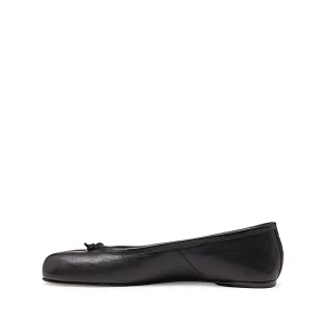 BLACK LEATHER FLATS