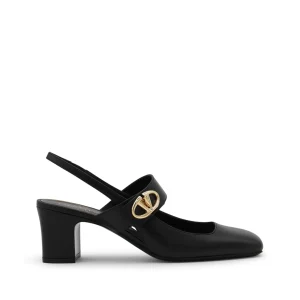 BLACK LEATHER PUMPS