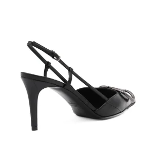 BLACK LEATHER PUMPS