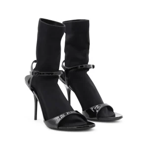 BLACK SANDALS