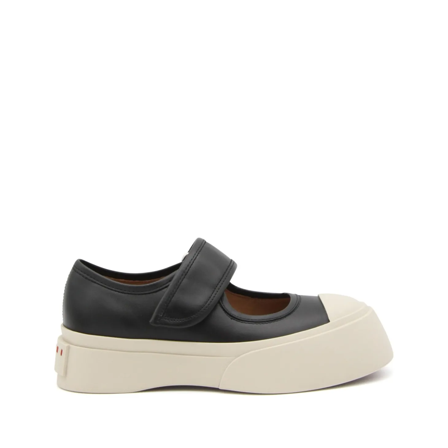 black_sneakers_0-2.webp BLACK SNEAKERS