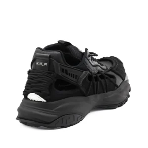 BLACK SNEAKERS