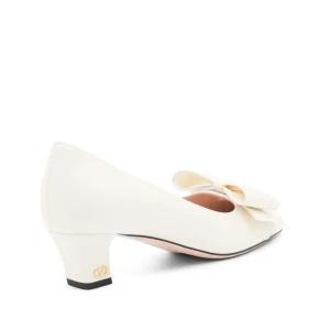 IVORY LEATHER PUMPS