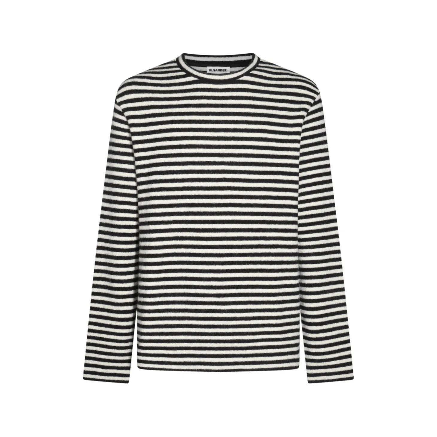 white_and_black_wool_knit_0.webp WHITE AND BLACK WOOL KNITWEAR