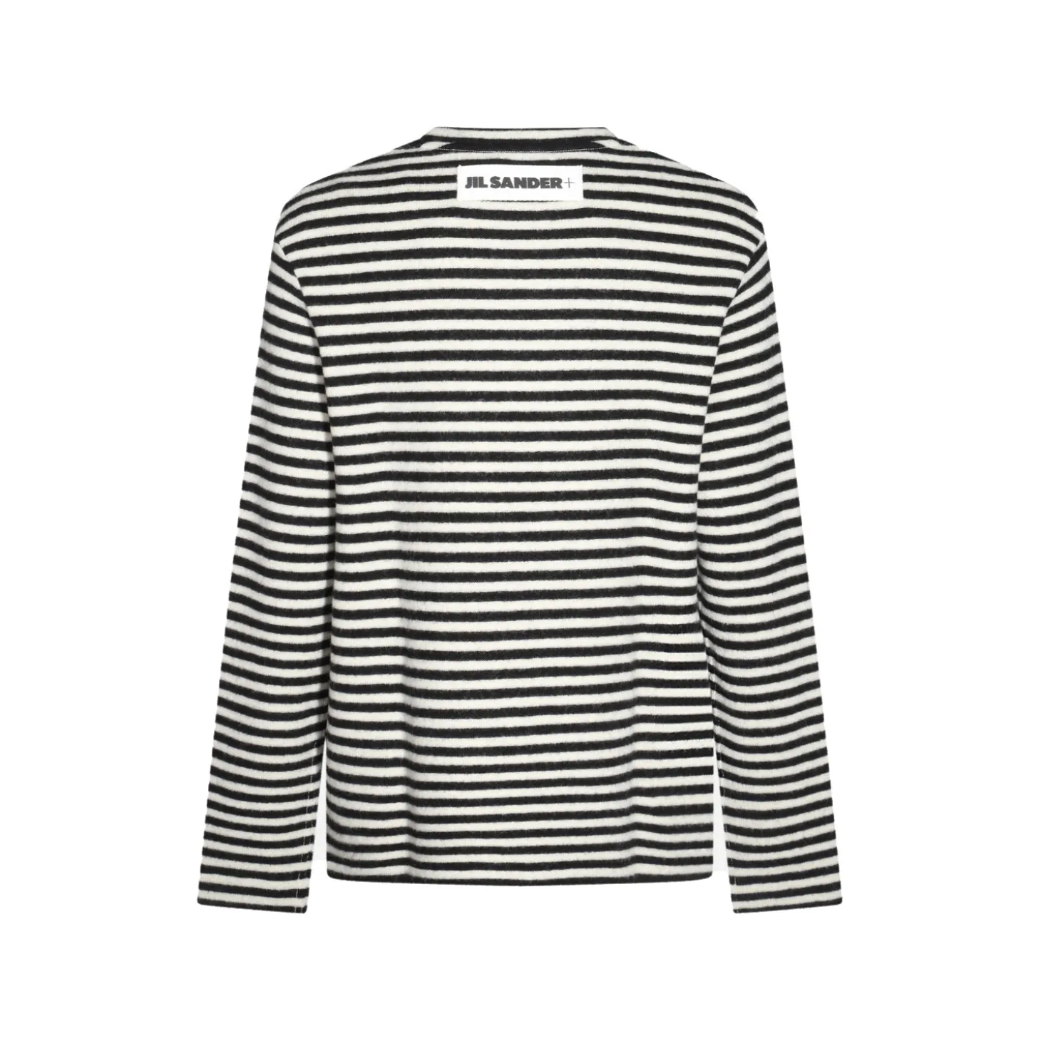 white_and_black_wool_knit_1.webp WHITE AND BLACK WOOL KNITWEAR